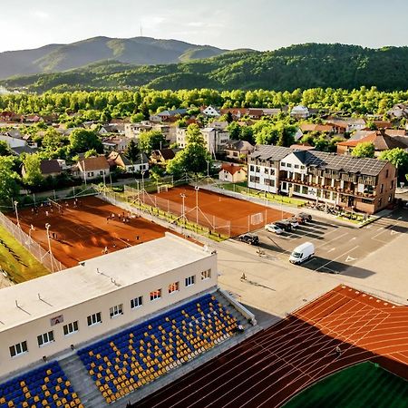 Huston Khust Exterior foto